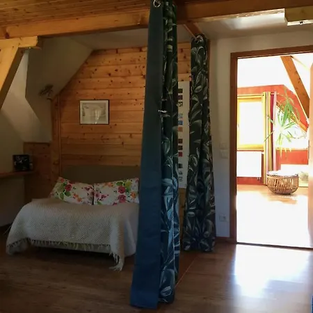 Au Bout De La Petite Route Holiday home *